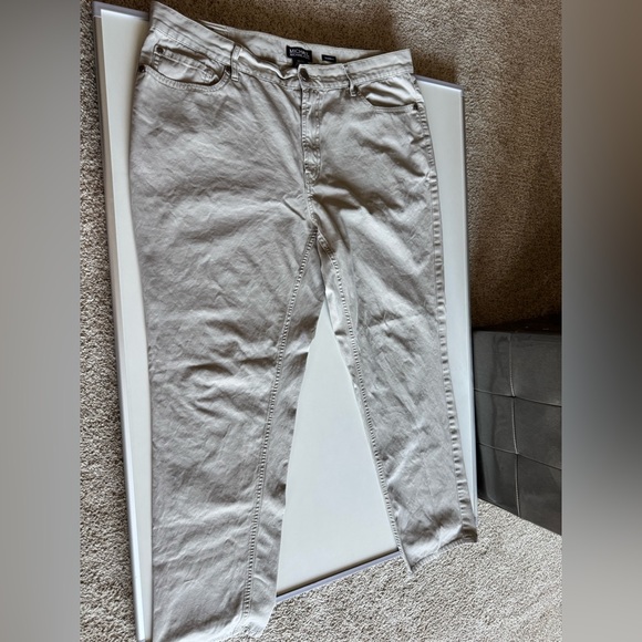 Michael Kors Tailored Fit Khaki Pants - Picture 1 of 7